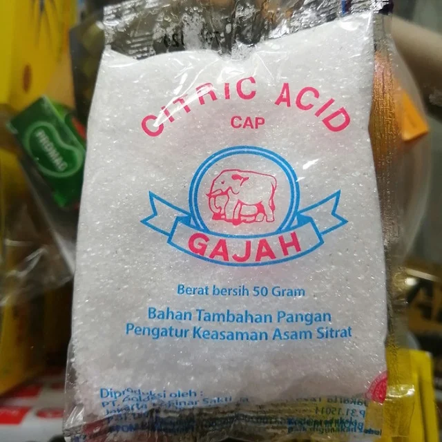 Cara membersihkan kaca akuarium