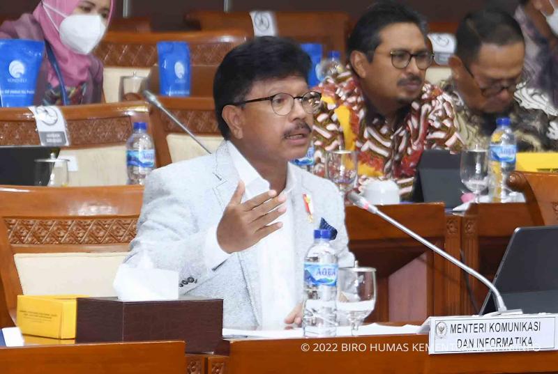 Realisasi PNBP terus meningkat, Menkominfo Johnny G Plate usulkan ekstensifikasi lelang SFR