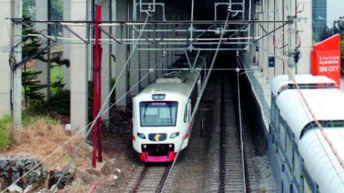 Stasuin BNI City Melayani Penumpang KRL