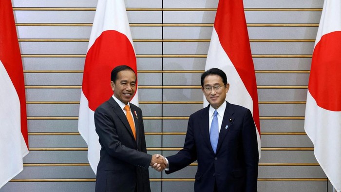 Presiden Jokowi Bertemu PM Kishida di Tokyo