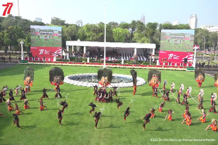 Atraksi Reog Ponorogo Ramaikan Upacara Kemerdekaan