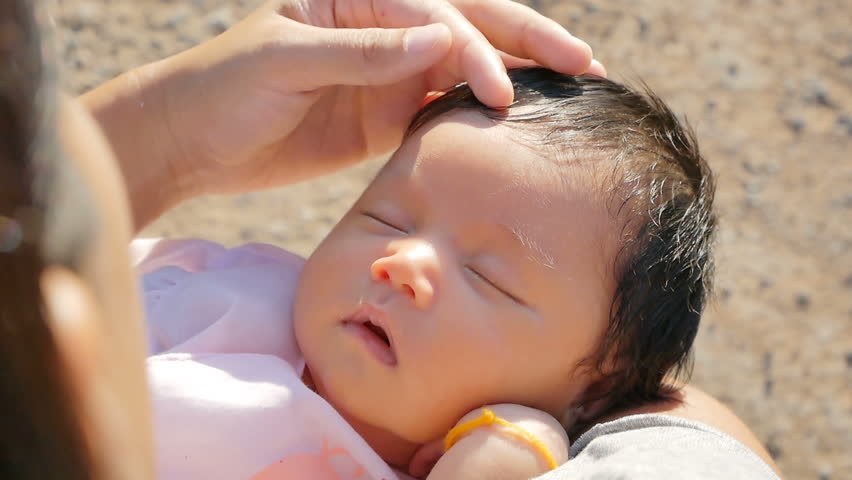 Manfaat menjemur bayi di pagi hari