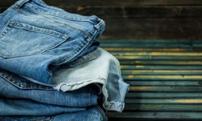 Cara menghilangkan bau pada celana jeans