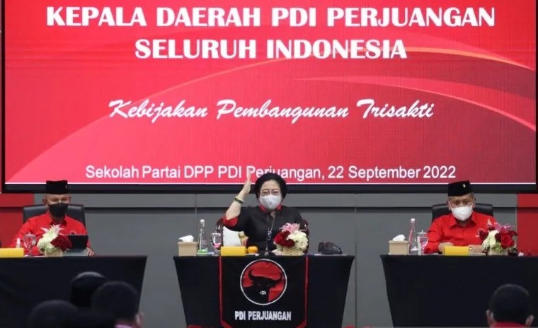 Ketua Umum DPP PDI Perjuangan Megawati Soekarnoputri saat memberikan pengarahan Rapat Koordinasi Kepala Daerah PDIP di Sekolah Partai PDIP, Lenteng Agung, Jakarta Selatan, Kamis (22/9/2022).