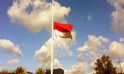bendera setengah tiang