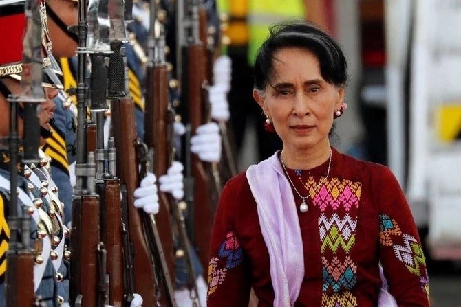 Militer menggulingkan Aung San Suu Kyi yang terpilih secara demokratis dalam kudeta Februari 2021