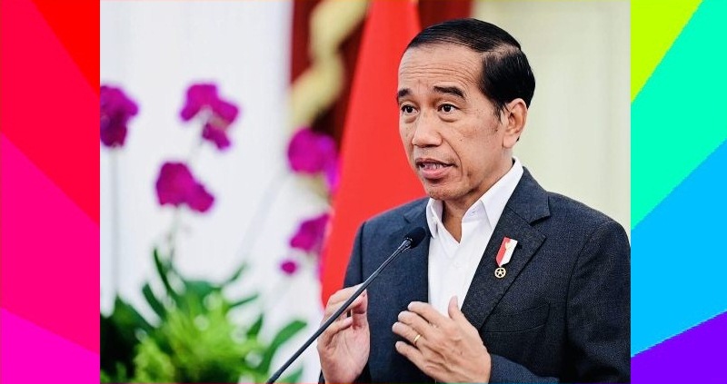 Presiden RI Joko Widodo menyampaikan pernyataan terkait kepesertaan Israel dalam Piala Dunia U-20 di Istana Merdeka, Jakarta, Selasa (28/3/2023) malam