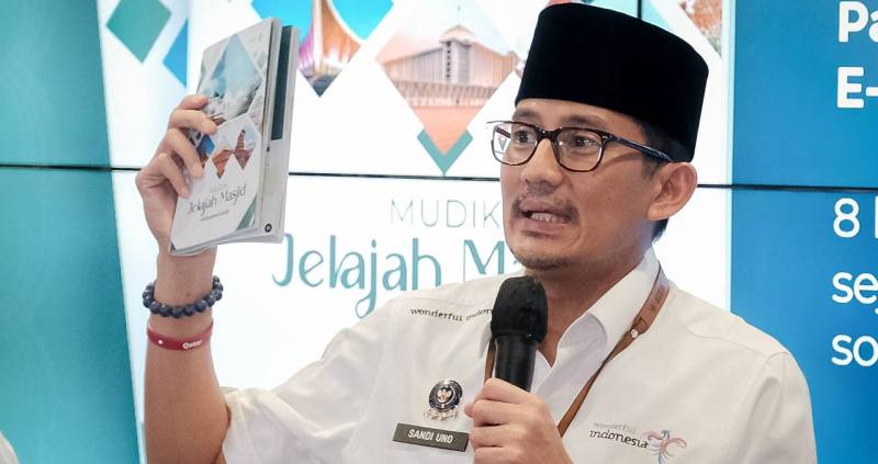 Menparekraf/Kabaparekraf ) Sandiaga Salahuddin Uno menilai menilai peluncuran E-Booklet Mudik Jelajah Masjid sangat tepat bagi para pemudik untuk memilih masjid yang ingin disinggahi dalam perjalanan mudik.