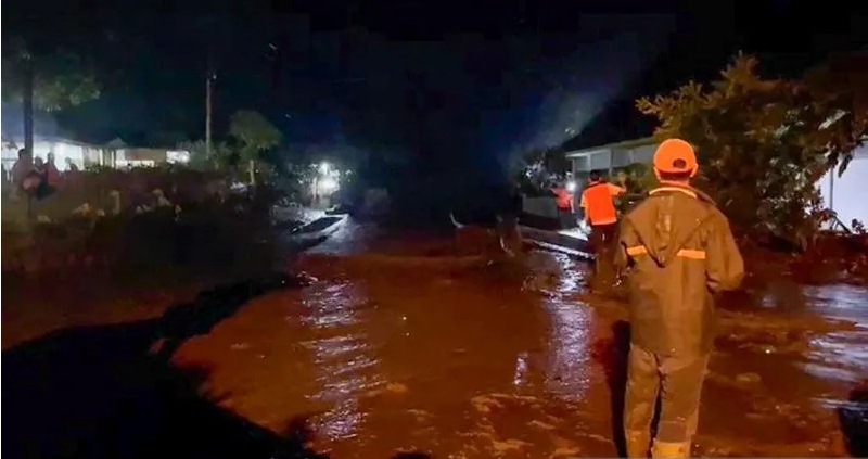 Suasana banjir bandang mulai surut di Desa Sempol, Kecamatan Ijen, Bondowoso. Minggu (12/2/2023) (Ant)