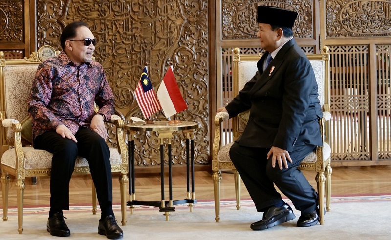 Menteri Pertahanan RI Prabowo Subianto melakukan kunjungan kehormatan kepada Perdana Menteri Malaysia YM Dato’ Seri Anwar Ibrahim, di Kantor PM Malaysia, Gedung Perdana Putra, Putrajaya, Kamis (4/4/2024).