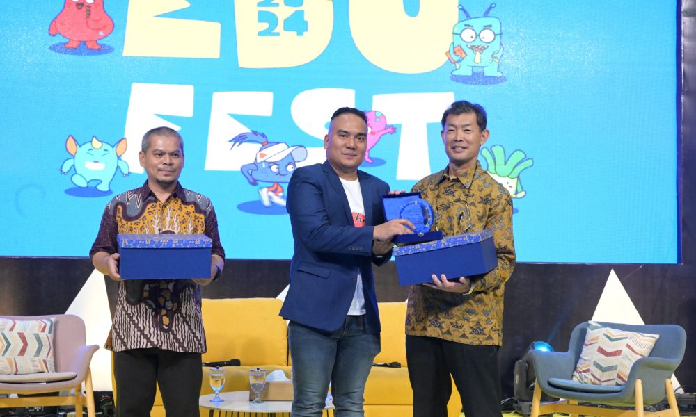 Di Usianya yang ke-72, Penerbit Buku Erlangga meluncurkan Buku Belajar ...