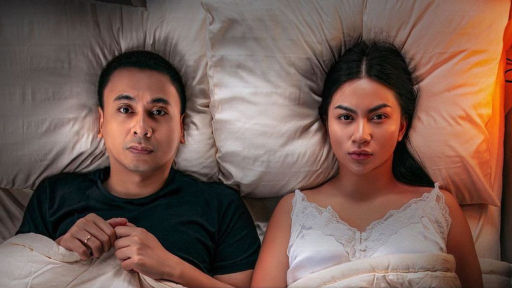 Duh! Adegan Ranjang Ariel Tatum dan Raditya Dika Bikin Heboh