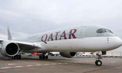 Penerbangan Qatar Airways Ditunda, Penumpang Terjebak Tanpa AC Berjam-jam Hingga Ada yang Pingsan!