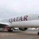 Penerbangan Qatar Airways Ditunda, Penumpang Terjebak Tanpa AC Berjam-jam Hingga Ada yang Pingsan!