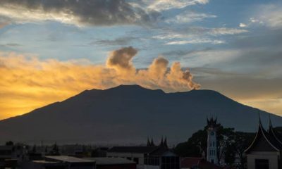 Gunung Marapi Alami Erupsi 6 Kali, Lontarkan Abu Vulkanik Hingga 650 Meter