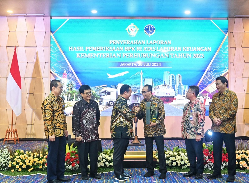 Menteri Perhubungan Budi Karya Sumadi pada acara Penyerahan Laporan Hasil Pemeriksaan BPK Tahun Anggaran 2023 di Jakarta, Kamis (25/7/2024).