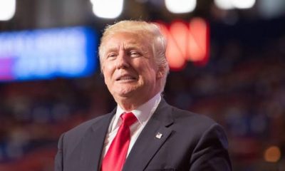 Dokter Bilang Donald Trump Harus Periksa Pendengaran