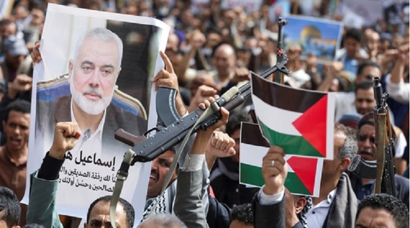 Garda Revolusi Iran mengatakan sebuah roket dengan hulu ledak seberat tujuh kilogram (sekitar 15 pon) digunakan untuk menghantan kediaman pemimpin politik Hamas Ismail Haniyeh di ibu kota Teheran pada hari Rabu