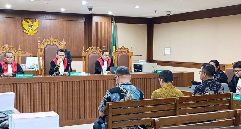 Tiga terdakwa kasus korupsi proyek BTS 4G BAKTI Kominfo yang merugikan negara Rp8,03 triliun divonis dalam sidang pembacaan putusan majelis hakim di Pengadilan Tindak Pidana Korupsi (Tipikor) Jakarta, Senin (5/8/2024).
