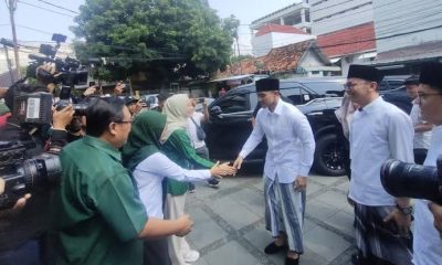 Pakai Sarung, Kaesang Sambangi Kantor PKB untuk Jalin Komunikasi Politik