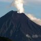 Warga Diminta Tak Dekati Gunung Awu dalam Radius 4 Kilometer