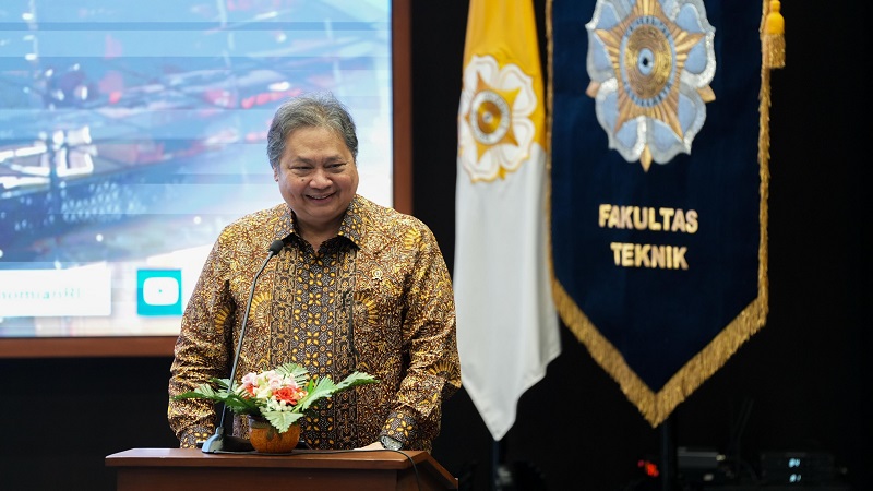 Menteri Koordinator Bidang Perekonomian Airlangga Hartarto dalam acara Grafika Talkshow: Peran dan Peluang Kampus dalam Agenda Hilirisasi dan Mewujudkan Ketahanan Energi di Fakultas Teknik Universitas Gadjah Mada, Yogyakarta. (Kemenko Perekonomian)