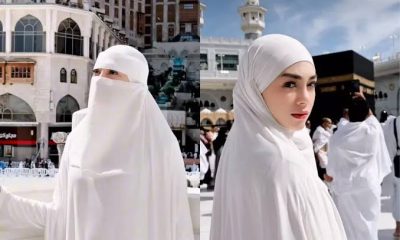 Jalani Ibadah Umrah, Celine Evangelista Menangis Cium Ka'bah