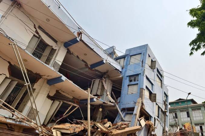 Korban Tewas Gempa Dahsyat di Myanmar Jadi 694 Orang