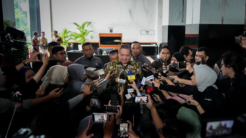 Menko Airlangga Berharap Dirjen Pajak Bimo Wijayanto Dapat Mendorong Rasio Pajak sesuai Target Presiden Prabowo