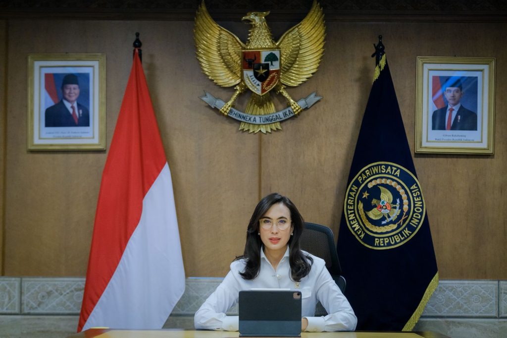 Menpar Widiyanti  Respons Wisatawan Brasil Tewas di Gunung Rinjani, Ingatkan Kepatuhan terhadap SOP Pendakian