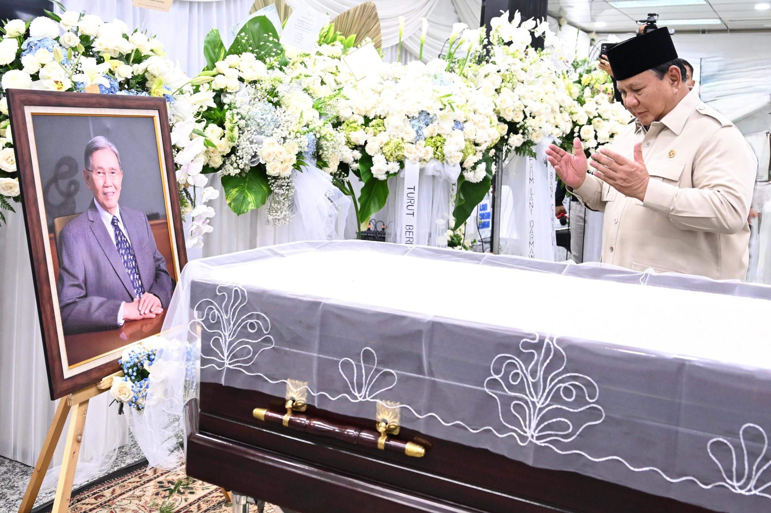 Presiden Prabowo Akui Indonesia Kehilangan Putra Terbaik Bangsa Seperti Kwik Kian Gie