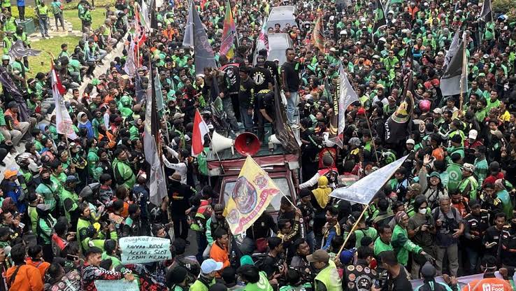 Besok, Sekitar 50 Ribu Orang Ojol Bakal Demo di Depan Istana Merdeka