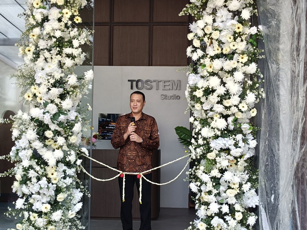 Buka Dealer Resmi di Alam Sutera, TOSTEM Studio Hadirkan Tehnologi Jepang Kedepankan Kualitas dan Kenyamanan Premium