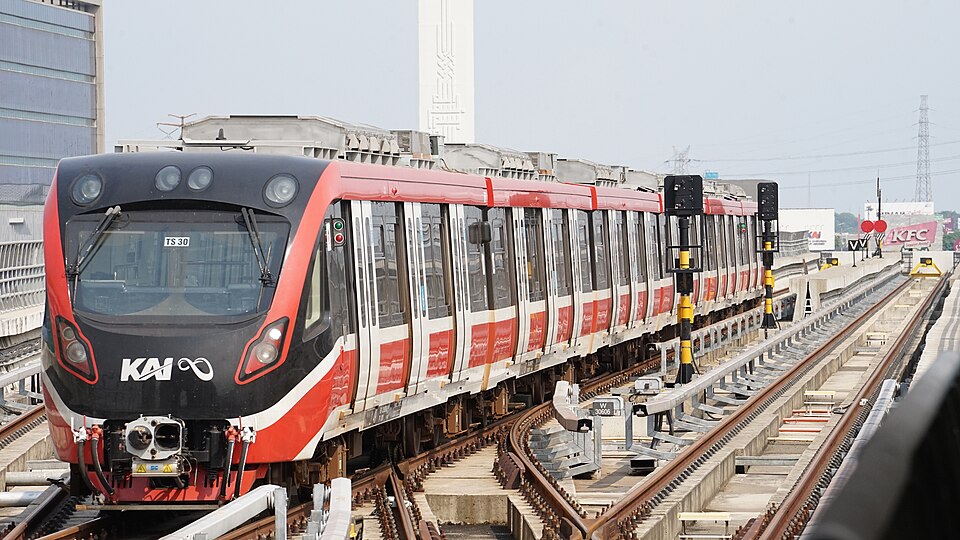 Hari Kemerdekaan 17 Agustus 2025, Naik LRT dan MRT Hanya Rp 80