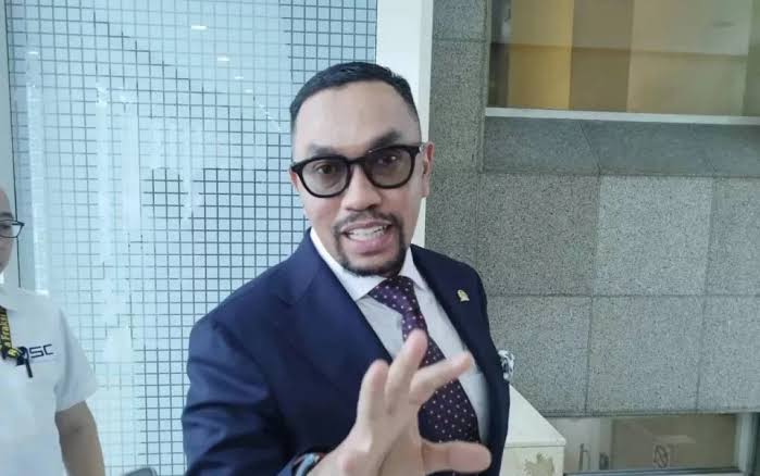 Viral, Rumah Anggota DPR Ahmad Sahroni Dijarah Massa?