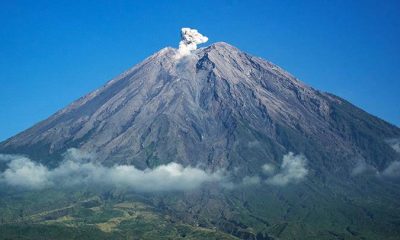 Gunung Semeru Alami Erupsi Empat Kali pada 21 Agustus 2025