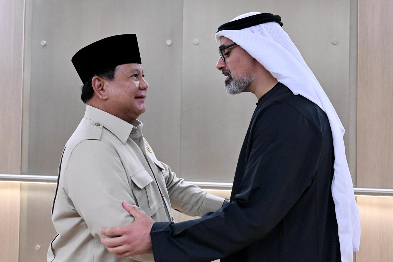 Presiden Prabowo Tiba di Abu Dhabi untuk Bertemu dengan Presiden MBZ