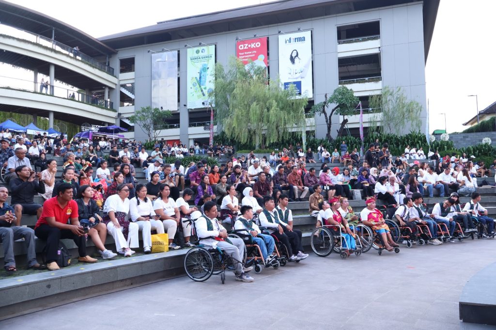 Artha Karya Hadir Bukti Komitmen Beri Layanan Ramah dan Inklusif Bagi Seniman Disabilitas di Bali