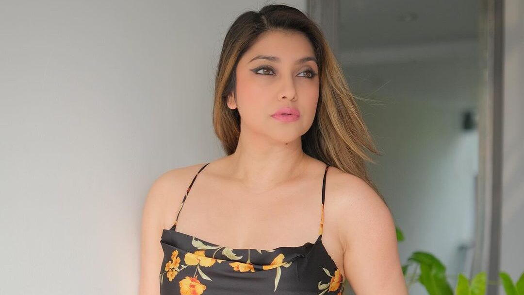 Menikah Selama Dua Dekade, Sarah Azhari Cuma Ketemu Suami 3 Kali Setahun