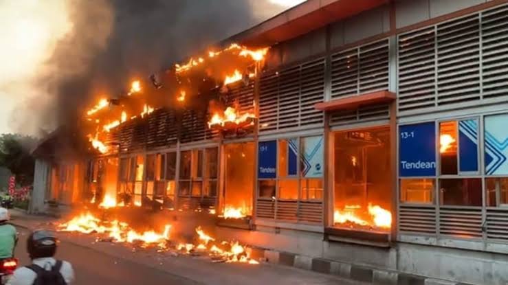 Total Kerugian Akibat Demonstrasi Anarkis Hampir di Seluruh Indonesia Rp 900 Miliar