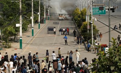 Krisis Nepal : Massa Serbu Kediaman Presiden, PM Mundur