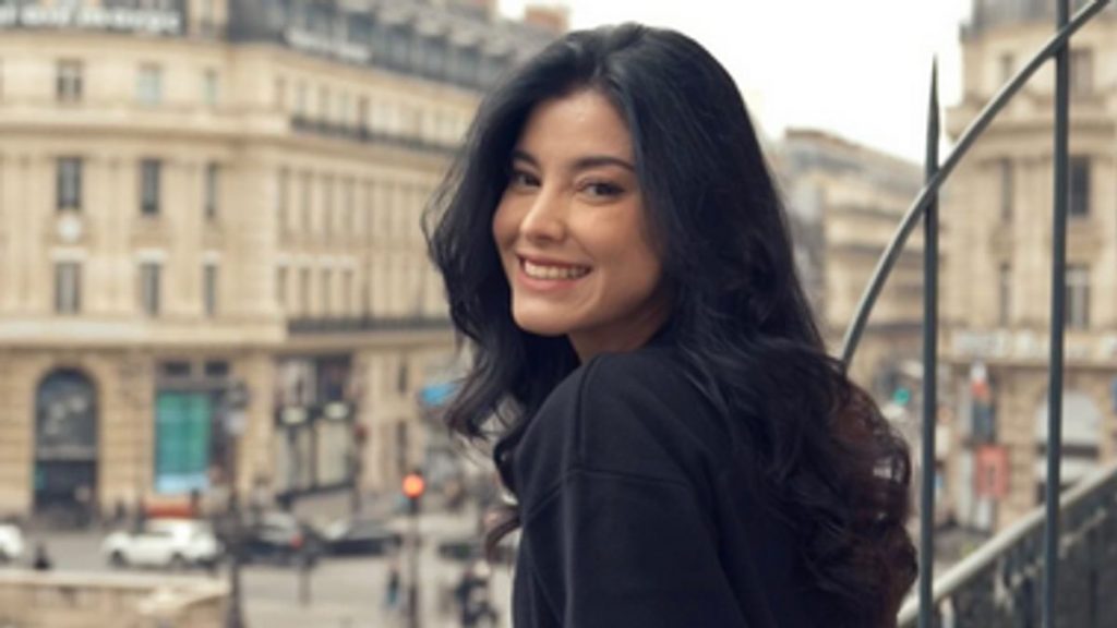 Medina Dina Jujur Akui Hubungannya dengan Gading Marteen Seperti Ini