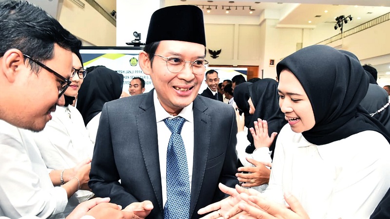 Lantik Ratusan PPPK, Sekjen ESDM: Tanggung Jawab ASN Menjaga Kekayaan Indonesia Demi Kemakmuran Rakyat