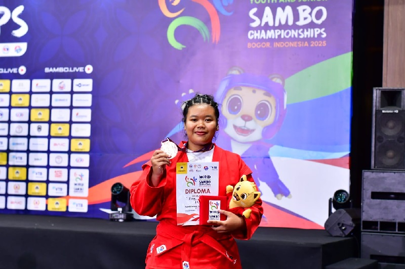 Amelia Devy berjanji tingkatkan lagi latihan setelah meraih perunggu  World Youth and Junior Sambo Championship 2025, Sabtu (4/10/2025), di JSI Resort Bogor, Jawa Barat. (Faktual Indonesia/Humas PP Persambi)