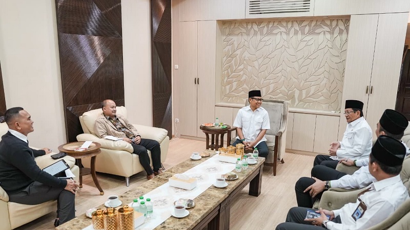 Menko PM Muhaimin Prioritaskan Audit dan Rehabilitasi Gedung Pesantren Sangat Tua dan Rawan