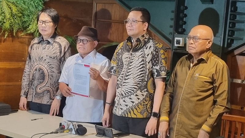 Dalam konferensi pers di Jakarta seusai penyerahan surat ke Istana Negara, Koordinator KOSMAK Ronald Loblobly menyatakan, Presiden Prabowo Subianto perlu turun tangan agar agenda pemberantasan korupsi tidak dicederai aparat penegak hukum sendiri.