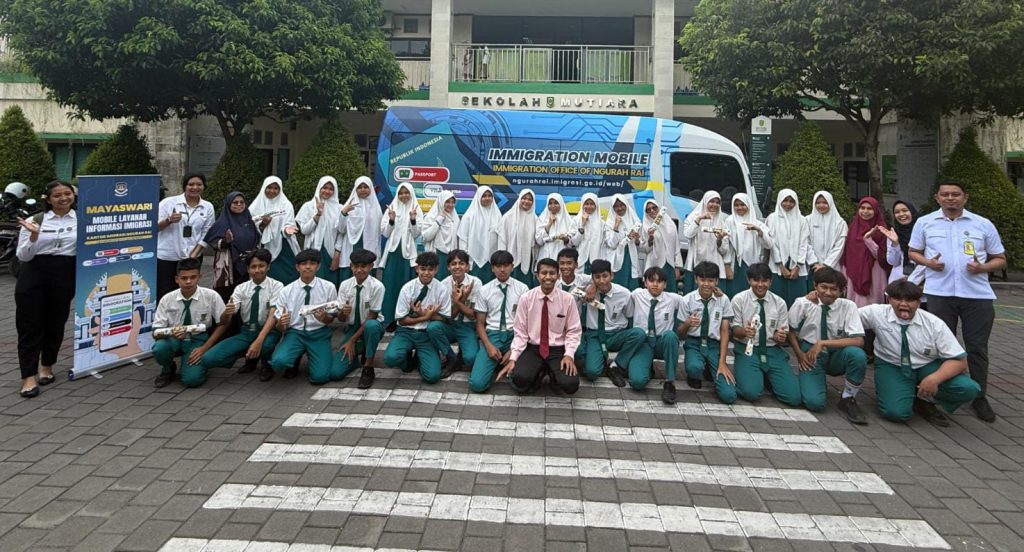 Hadirkan Inovasi Baru 'Mayaswari', Imigrasi Ngurah Rai Beri Layanan dan Informasi serta Edukasi Langsung ke Masyarakat