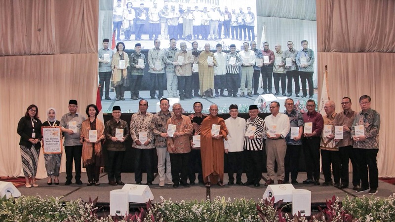 Menteri Pendidikan Dasar dan Menengah (Mendikdasmen), Abdul Mu’ti menghadiri peringatan Hari Ulang Tahun (HUT) ke-15 Aliansi Kebangsaan sekaligus peluncuran buku “Apa Jadinya Dunia Tanpa Indonesia: Epos Sumbangsih Cerlang Nusantara sebagai Pandu Masa Depan” karya Yudi Latif, di Jakarta. (Kemendikdasmen)