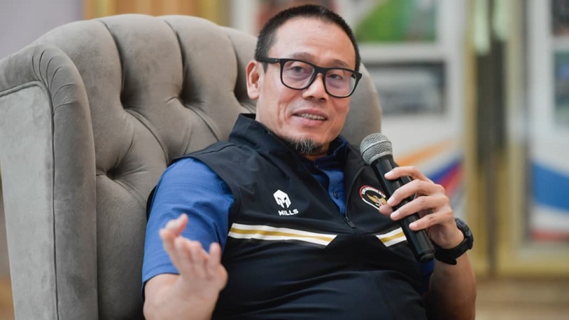 Deputi Peningkatan Prestasi Olahraga Kemenpora, Surono, menyampaikan hasil sinkronisasi dan review tahap akhir 35 cabang olahraga yang dipersiapkan ke SEA Games 2025 Thailand, Desember mendatang. (Humas Kemenpora)