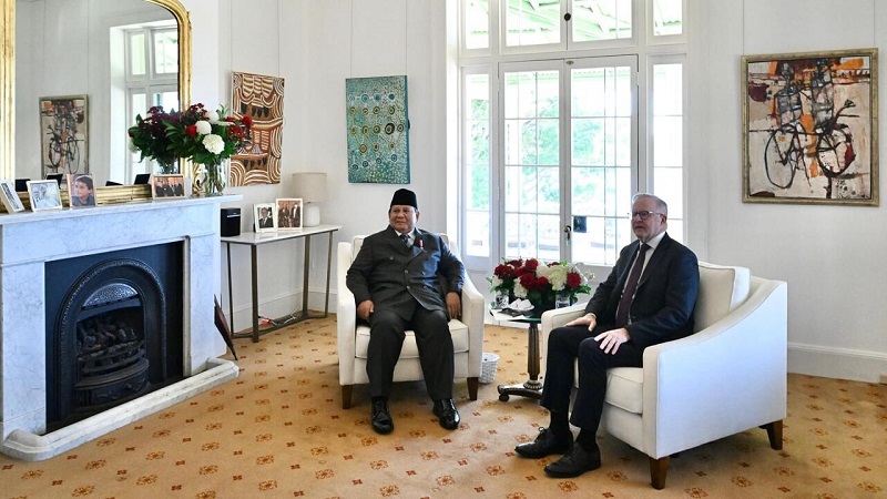 Perkuat Kerja Sama Pertahanan, Presiden Prabowo Didampingi PM Albanese Tinjau Armada Andalan Kapal HMAS Canberra